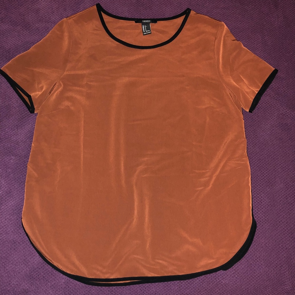 Brown/orange shirt